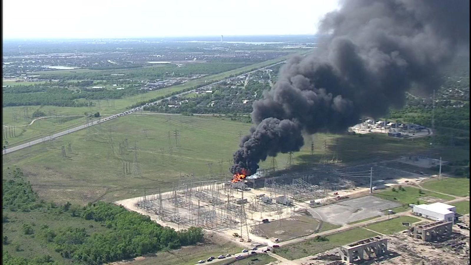 PHOTOS: Massive fire erupts at CenterPoint facility in Texas City ...