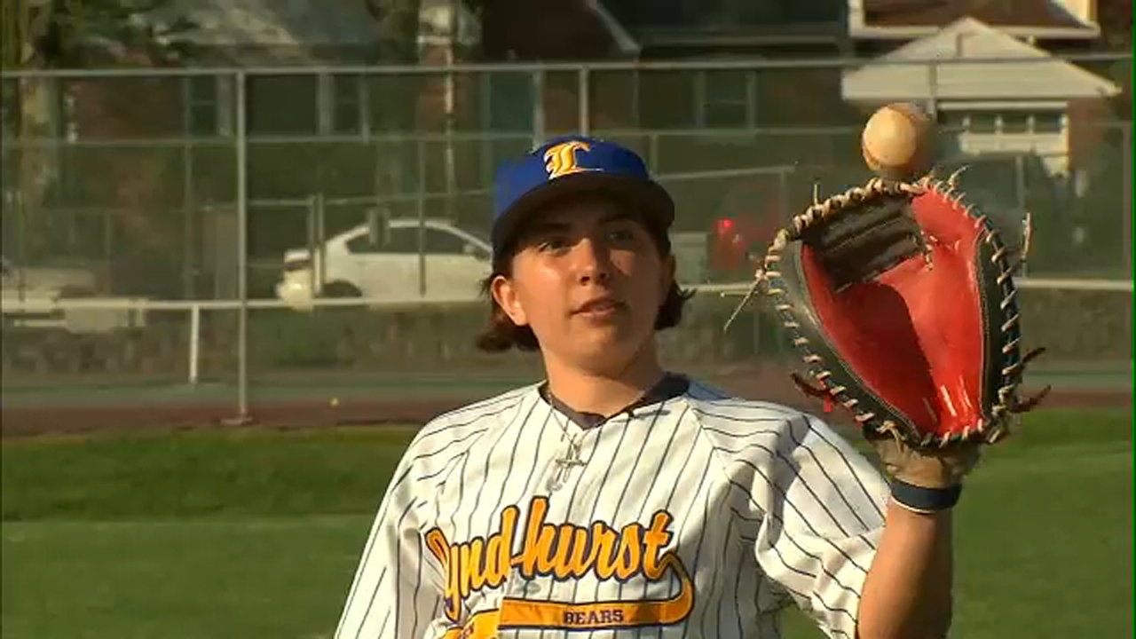 Teen girl plays on NJ baseball team