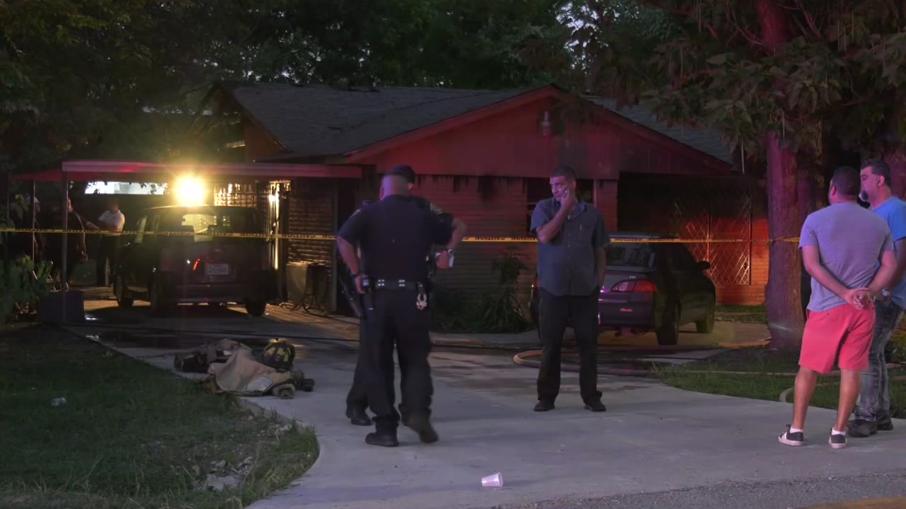Body found after house fire in SW Houston