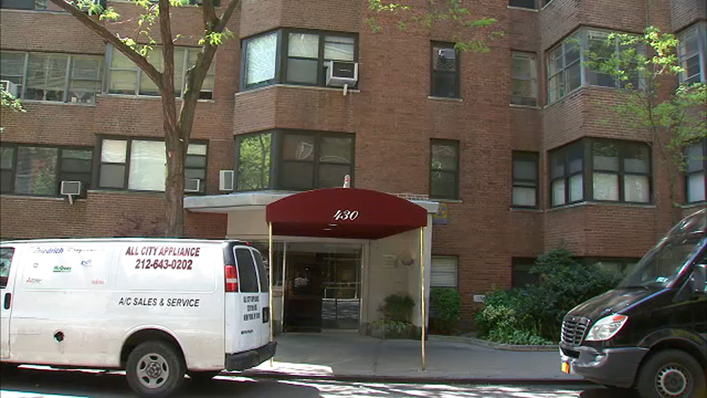 Manhattan man leaves fortune to building workers, but nephew says he is rightful heir