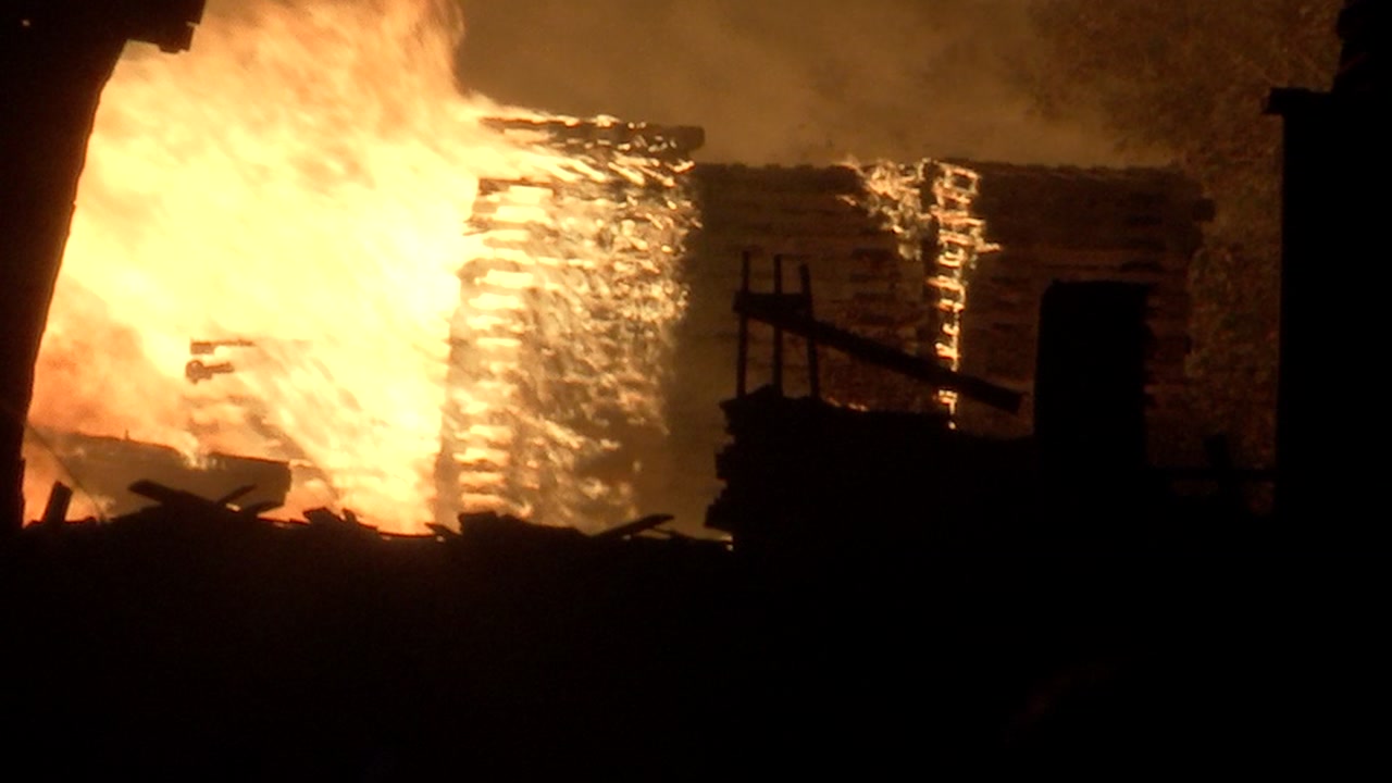 Pallet fire seen for miles in NW Harris Co.