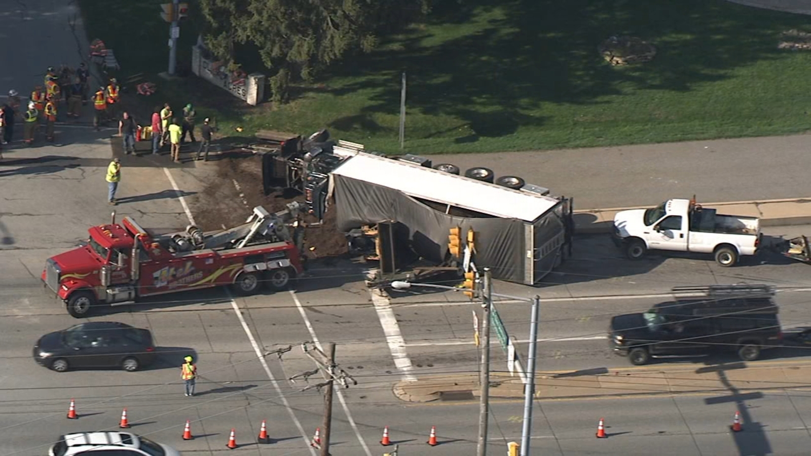 Overturned dump truck crash slows traffic on West Chester Pike 6abc