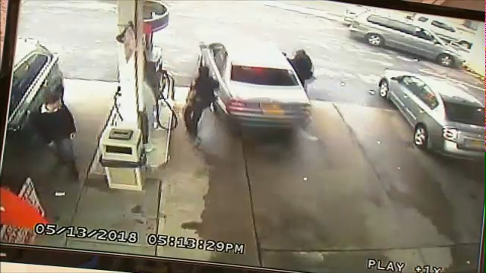 Video: Officer dragged by suspect's car during Long Island traffic stop ...
