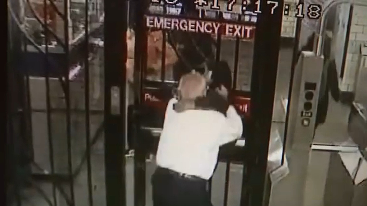 MTA worker charged with assault for allegedly shoving girl