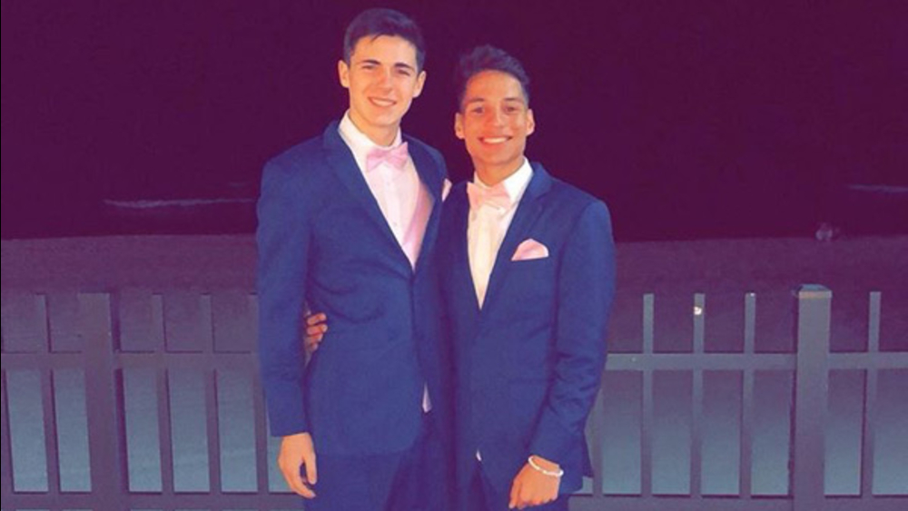 NJ teens' post-prom boardwalk stroll creates memorable moment