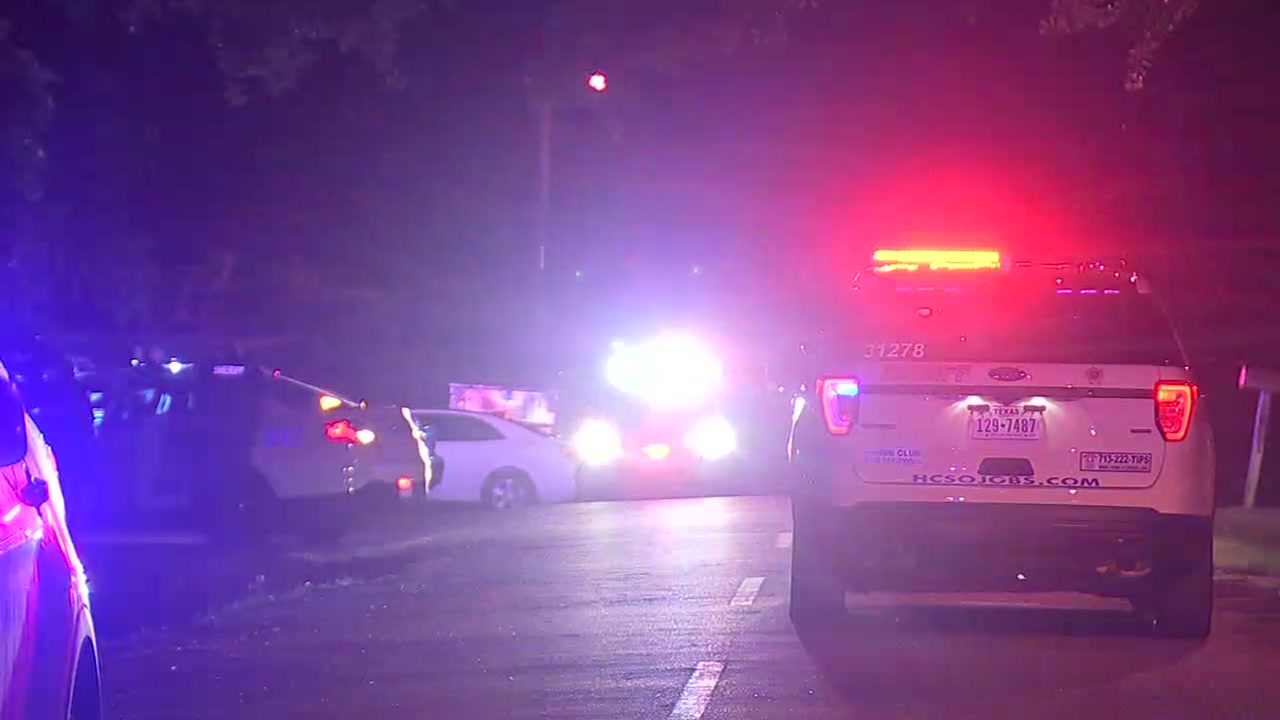 Man fatally shot on balcony of apartment complex