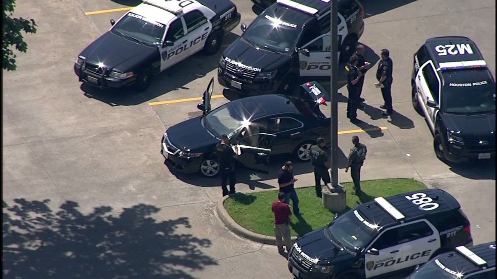 Suspect in custody after leading police on high-speed chase in Houston ...