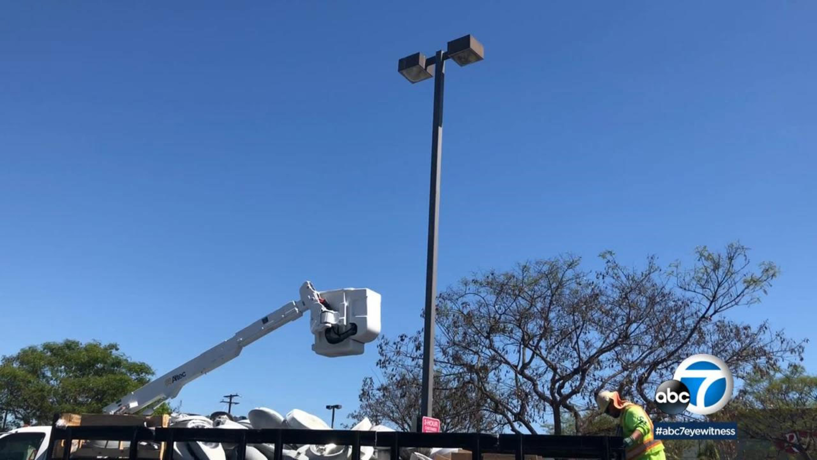 Torrance changing 10K old light bulbs across city ABC7 Los Angeles