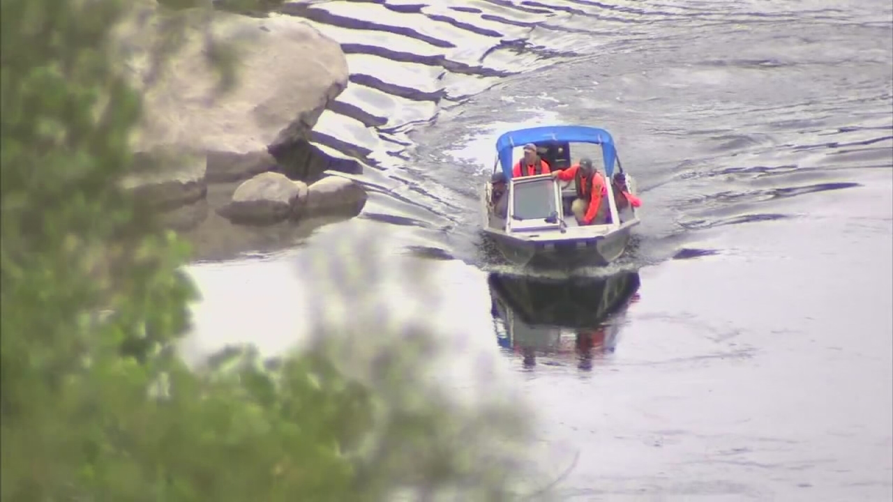 Search for missing 18-year-old hiker continues
