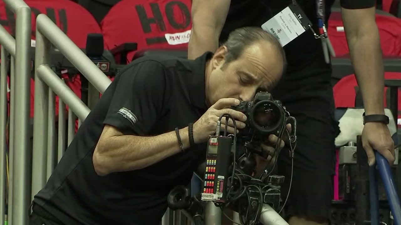 Veteran NBA photographer is front row for Rockets-Warriors