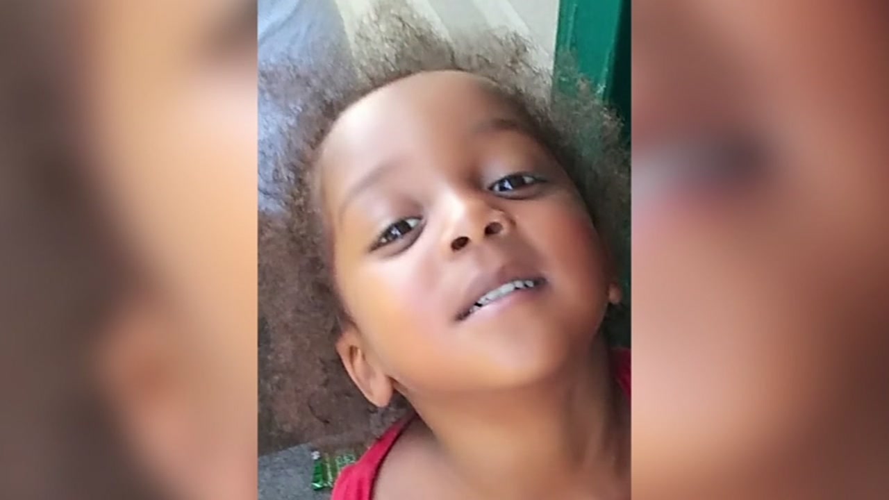 Paramedics help 3-year-old shot at southwest Houston apartment complex