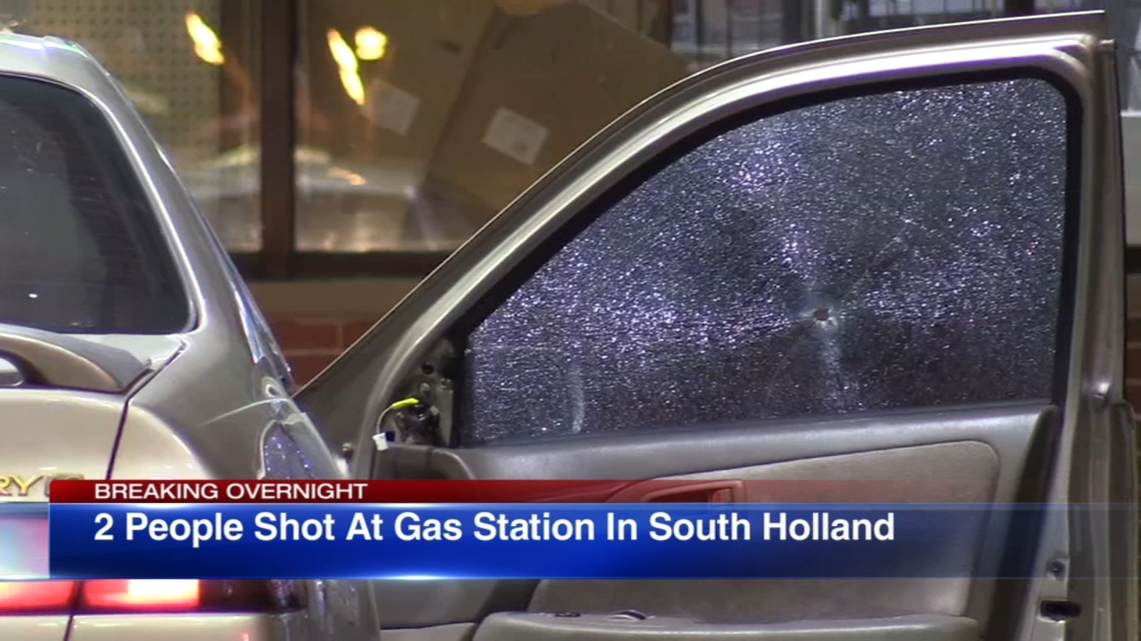 2 shot at South Holland gas station; victim's mom says clerk locked doors, wouldn't let wounded