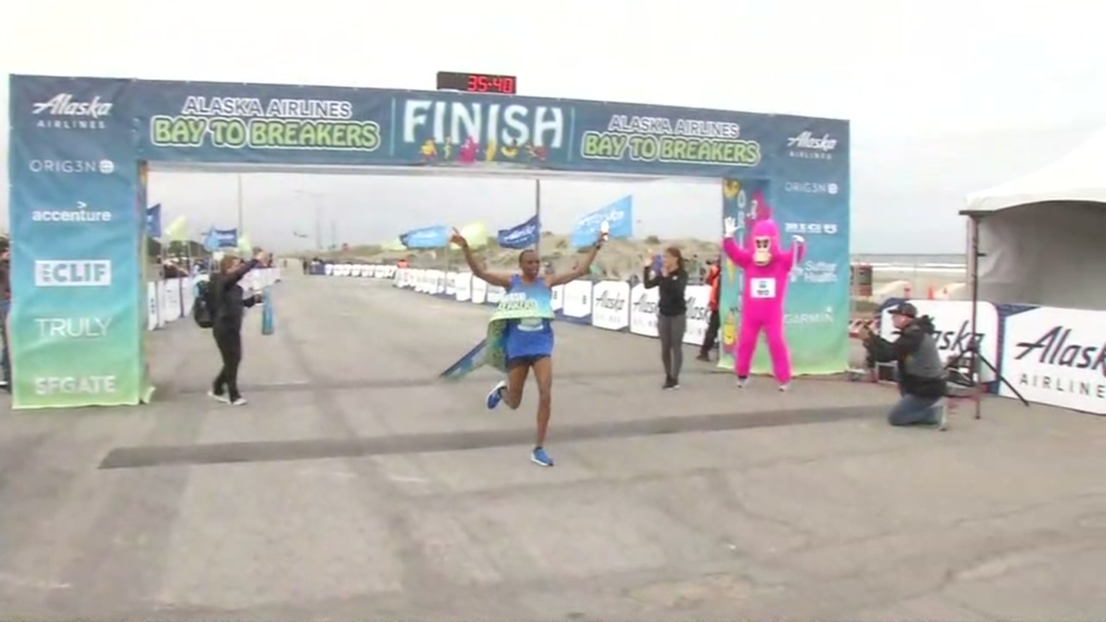 PHOTOS 2018 Bay to Breakers race in San Francisco ABC7 San Francisco