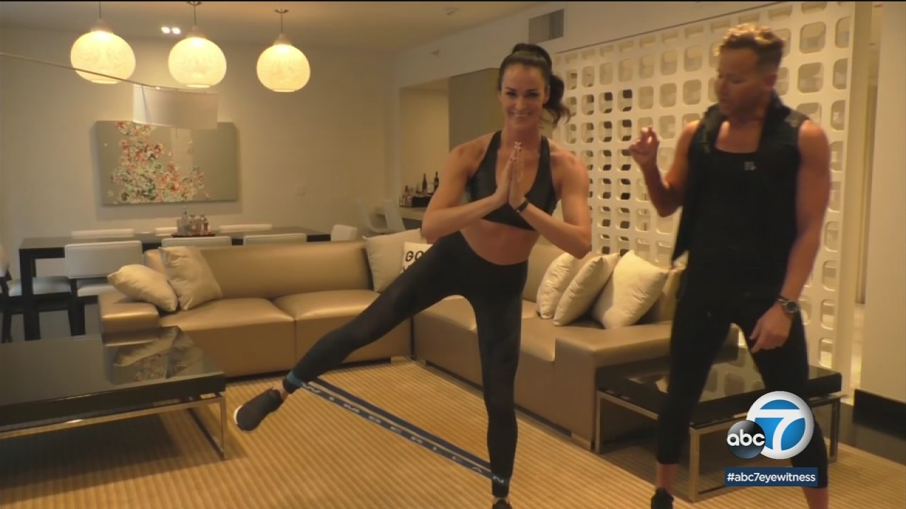 Fitness pros share benefits of resistance training through elastic bands