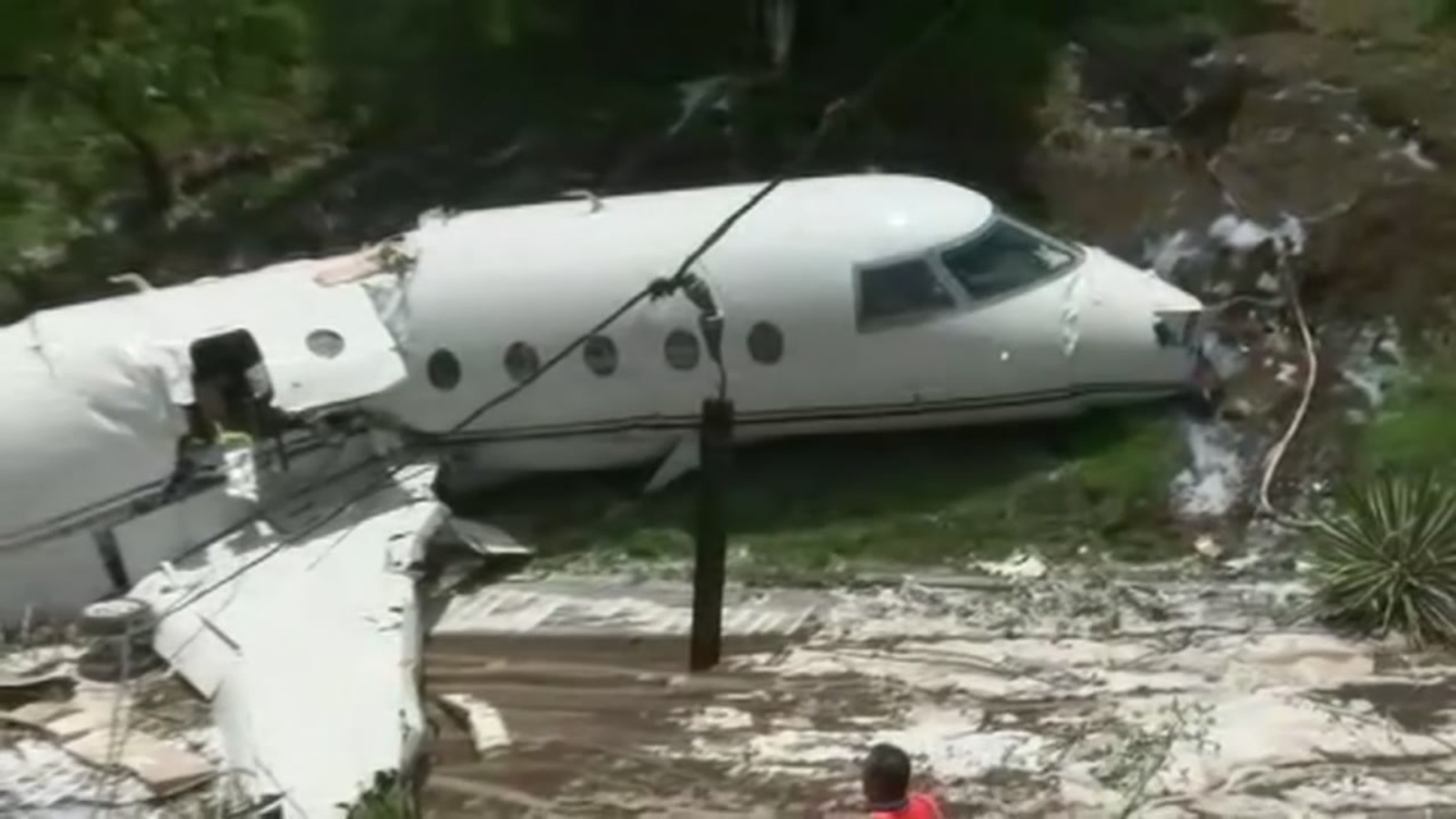 Private jet from Texas crashes in Honduras, and everyone on board