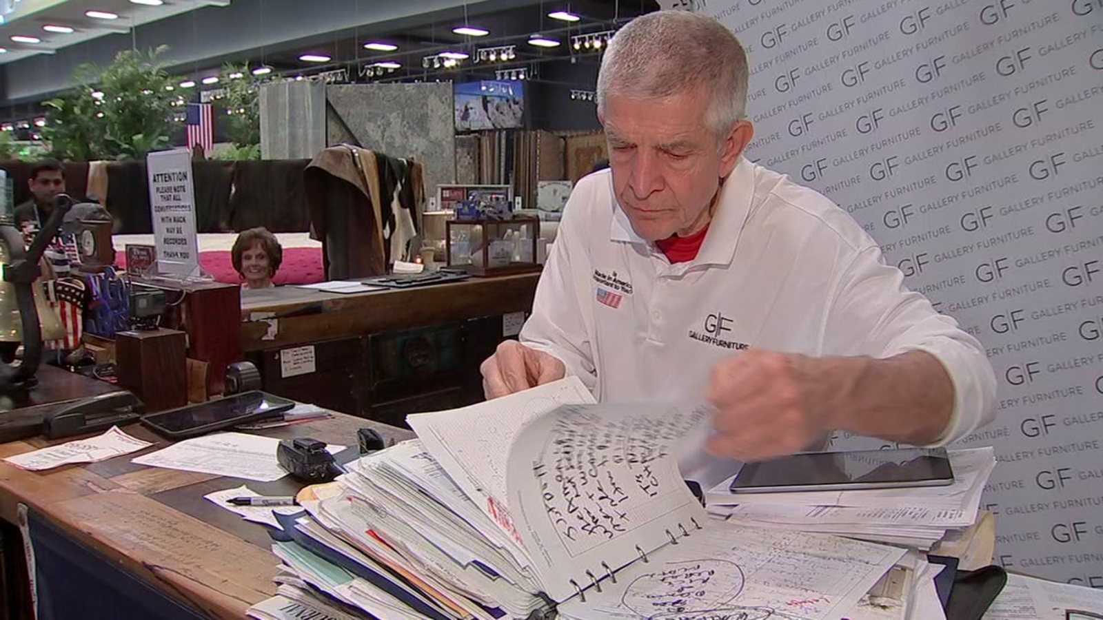 Mattress Mack hosts Memorial Day event to honor those who served our
