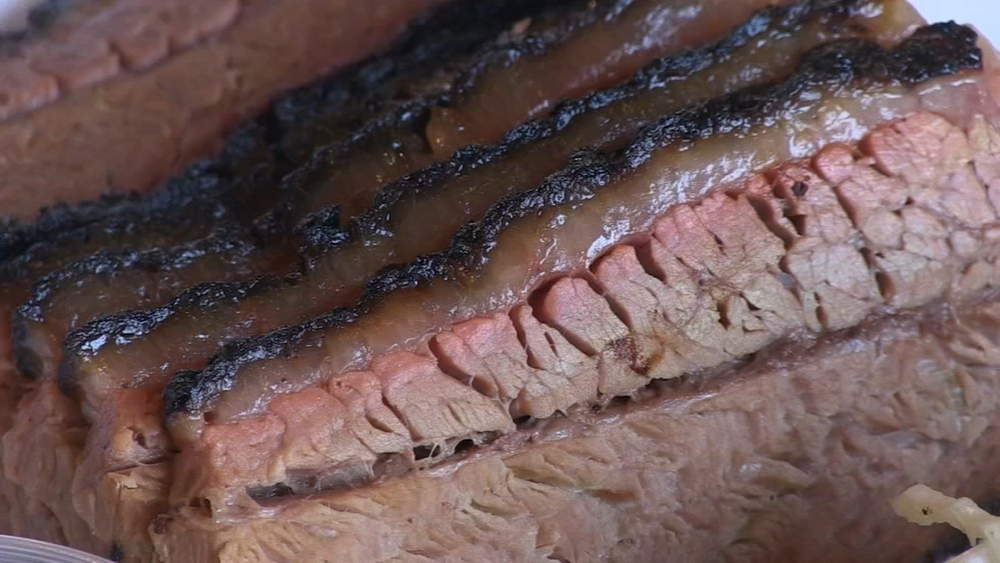 Hungry Hound: Lillie's Q & Smoque BBQ bring Texas-style brisket to Chicago