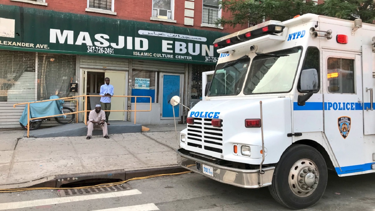 Police: Sniper targeting Bronx mosque with BB gun