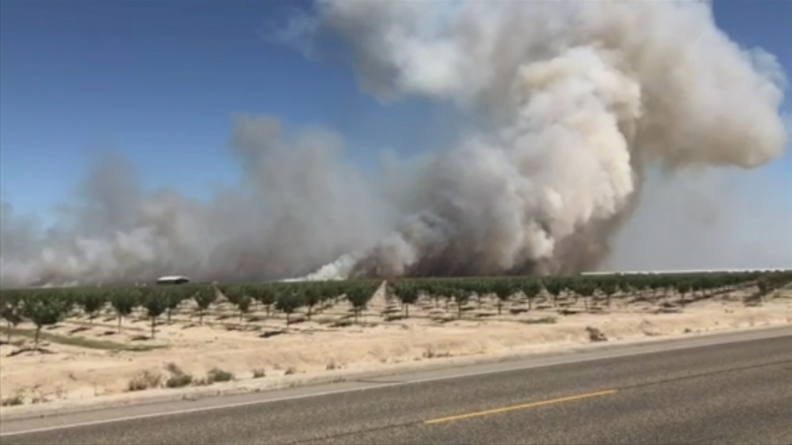 Herman Ranch Fire Fire burns over 100 acres between Kerman and Mendota - ABC30 Fresno