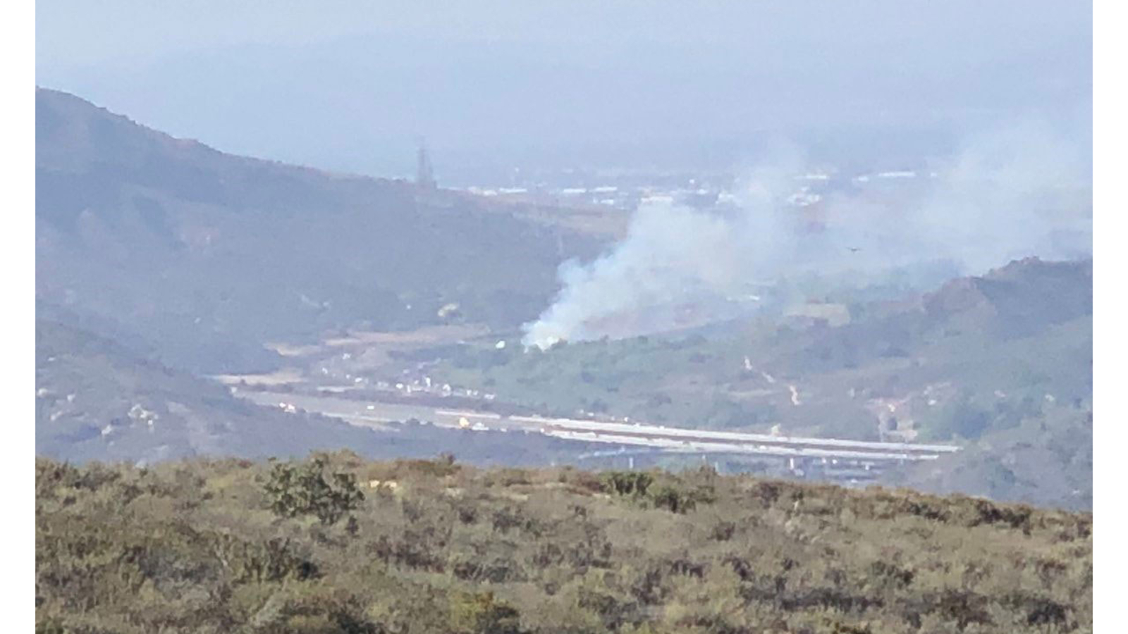 3 brush fires burning in Laguna Beach trigger closure of Laguna Canyon