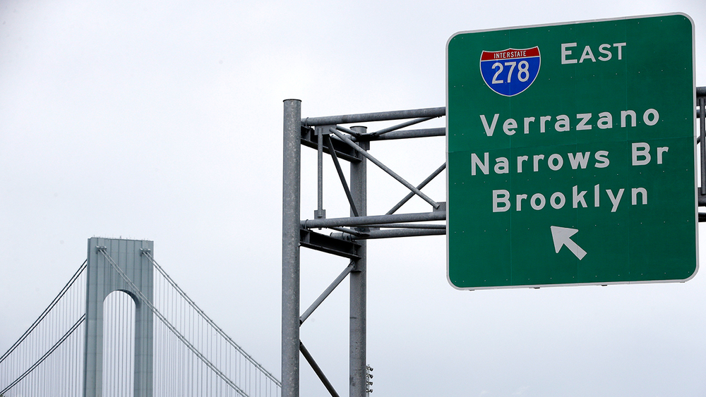Gov. Cuomo signs bill to add second Z to Verrazano Bridge spelling