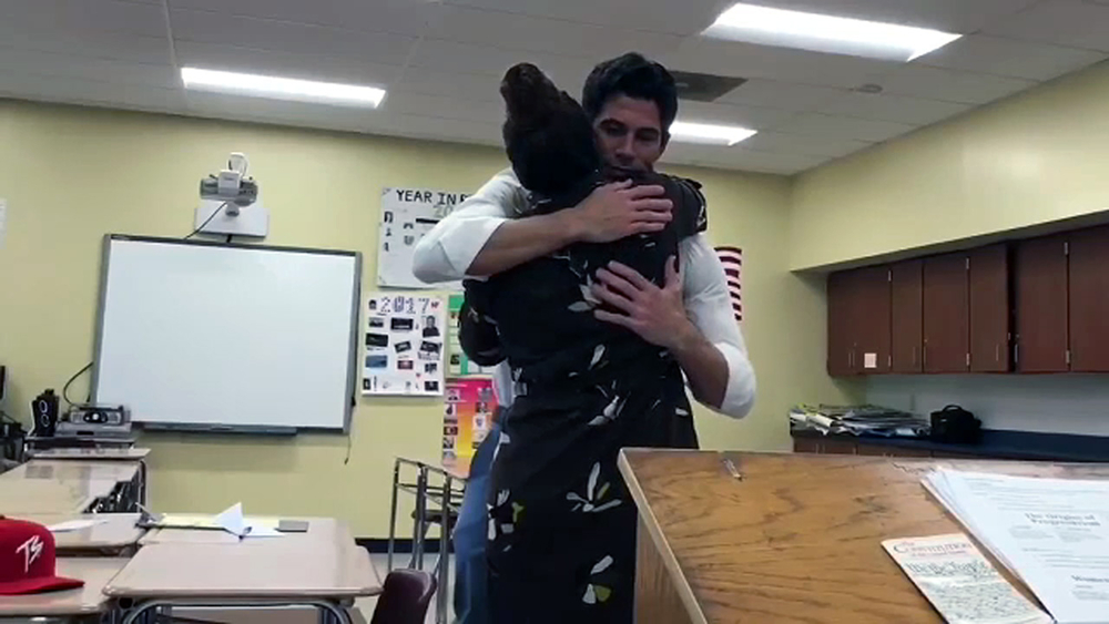 New Jersey teacher steps up after student's mom loses job, gets evicted