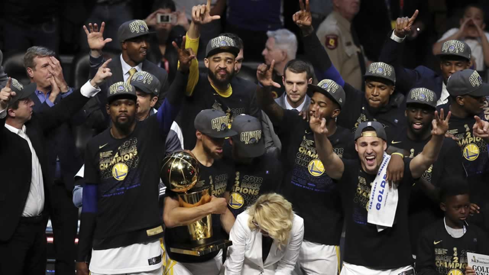 PHOTOS Dub Nation goes wild after Golden State Warriors sweep