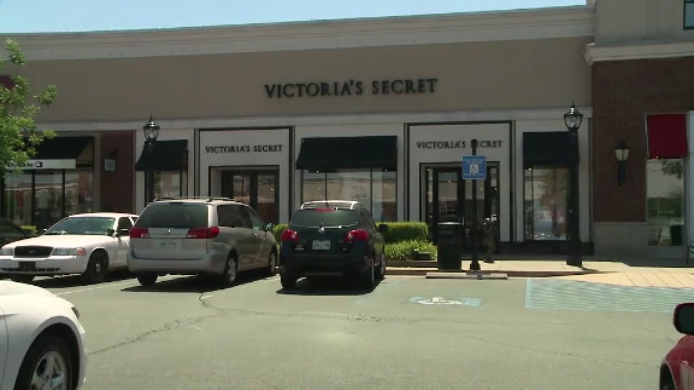 Woman says she was racially profiled at Victoria's Secret