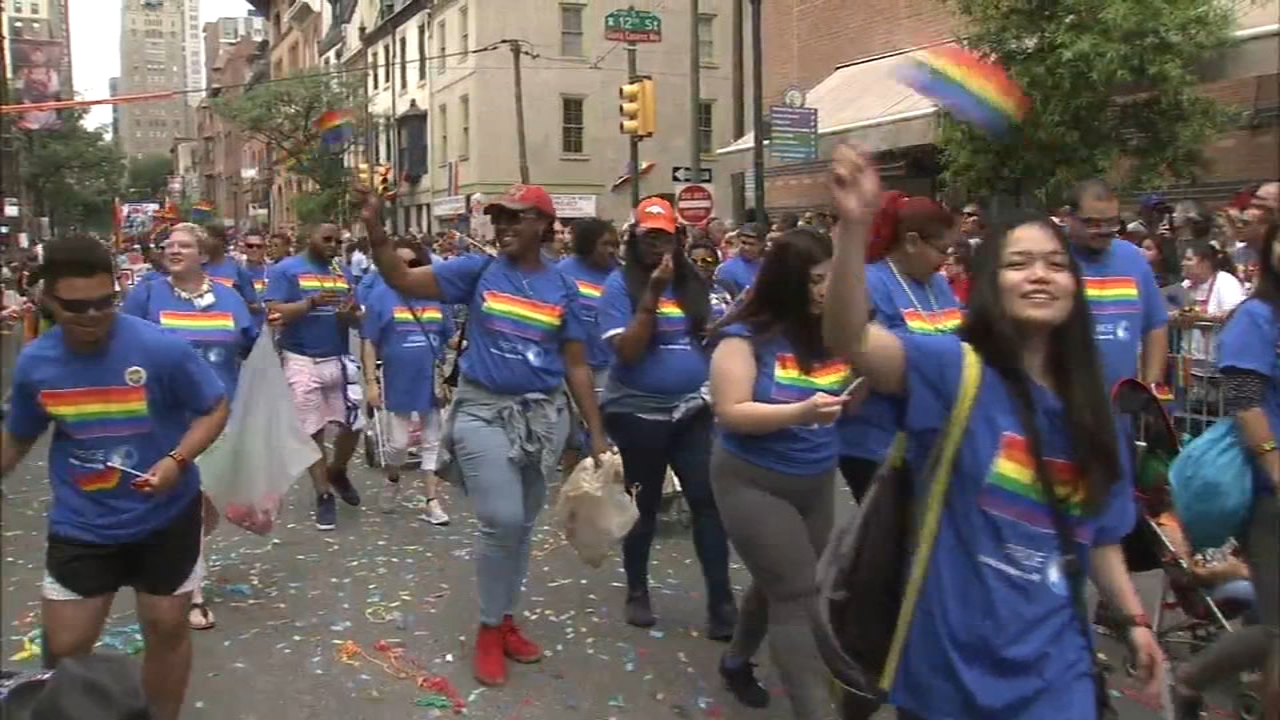 Rain doesn't dampen spirits at Philly Pride Parade