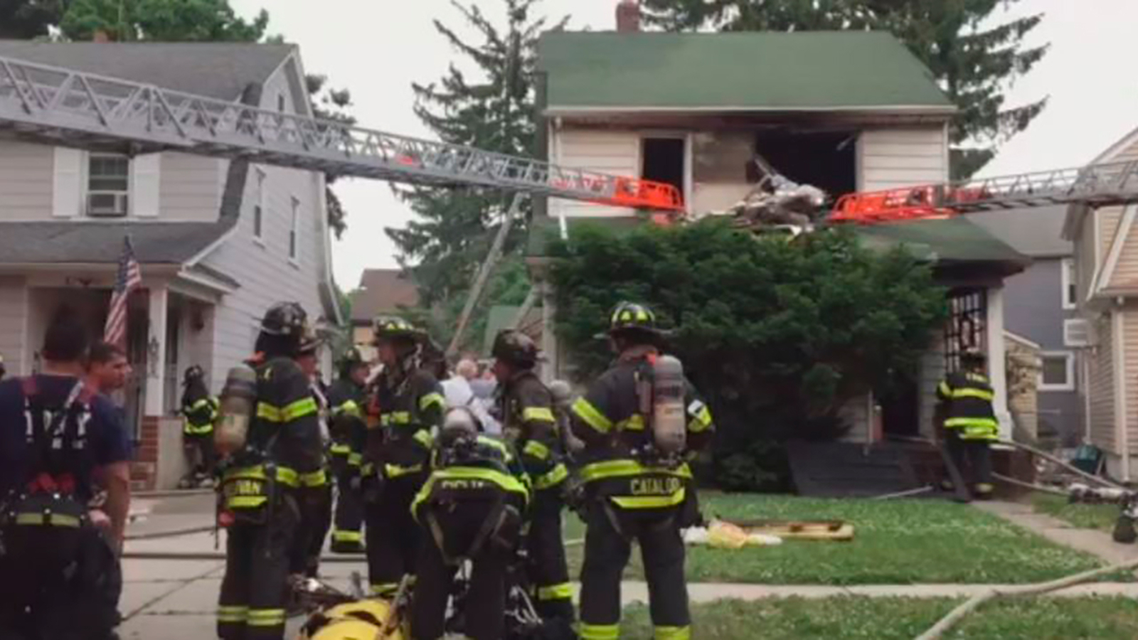 Fire sweeps through home in Bellerose, Queens, killing 82yearold