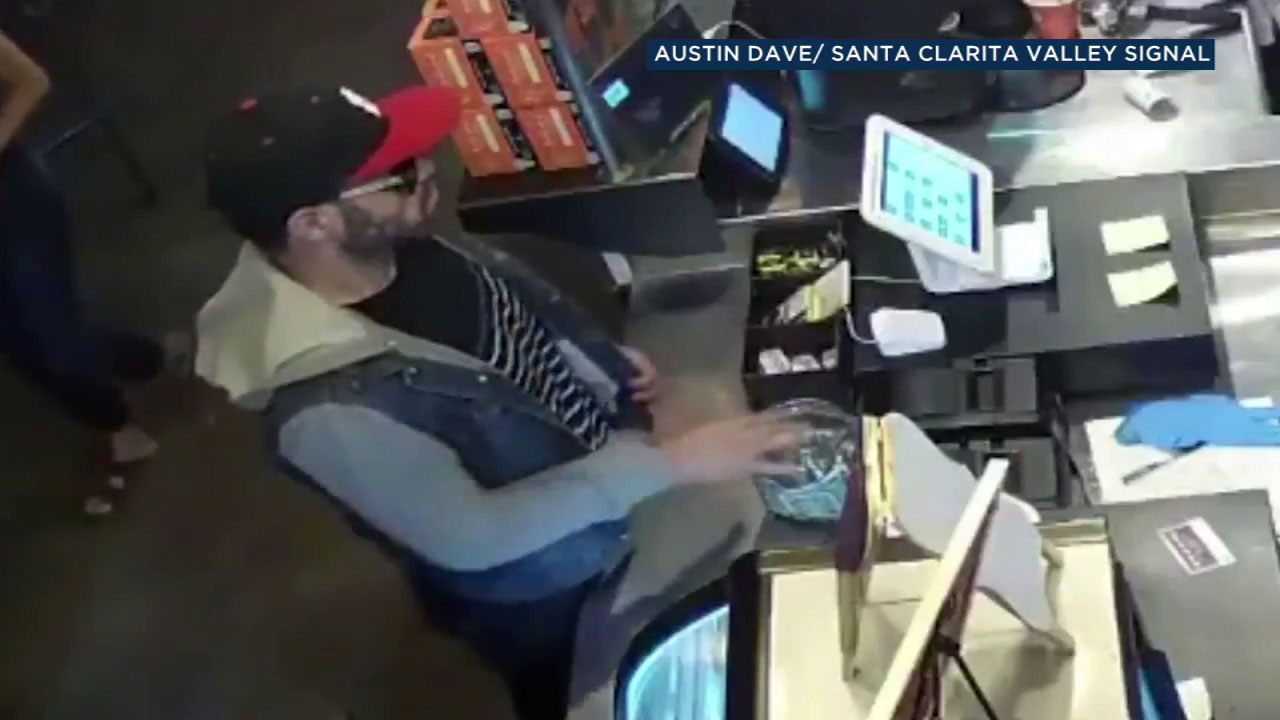 Tip jar thief