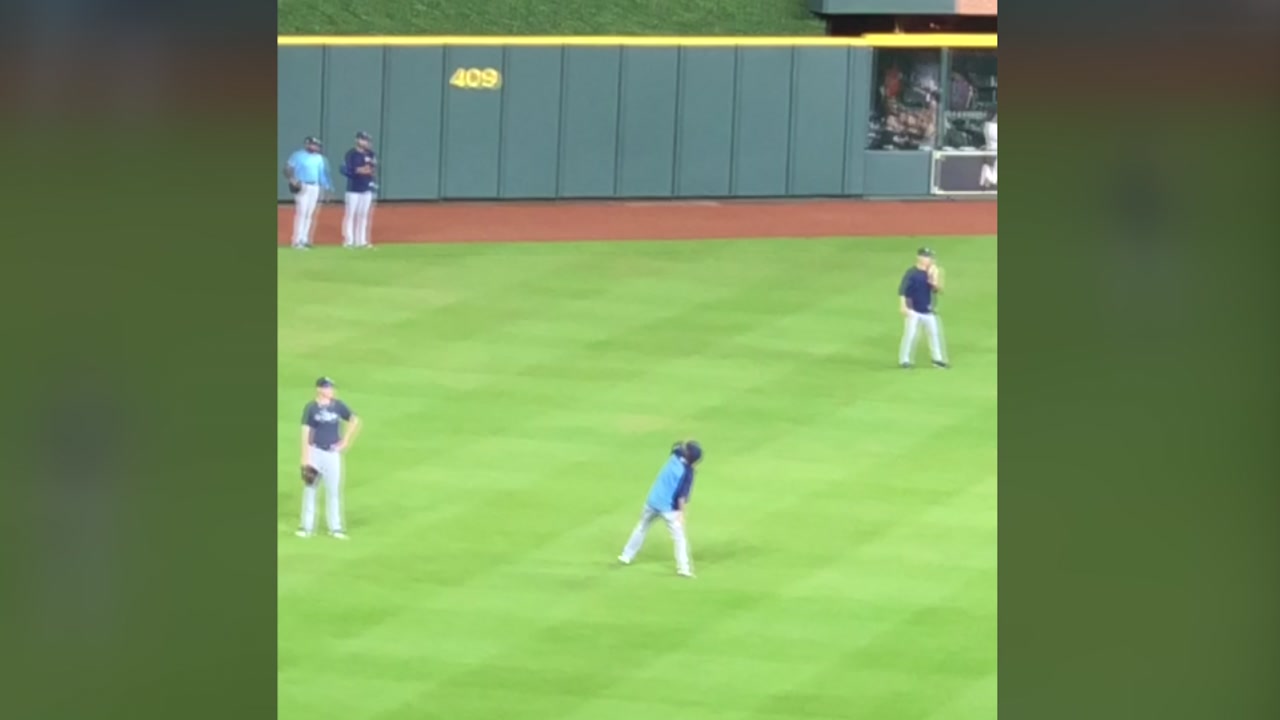 Astros' train becomes target practice for Rays player's throws