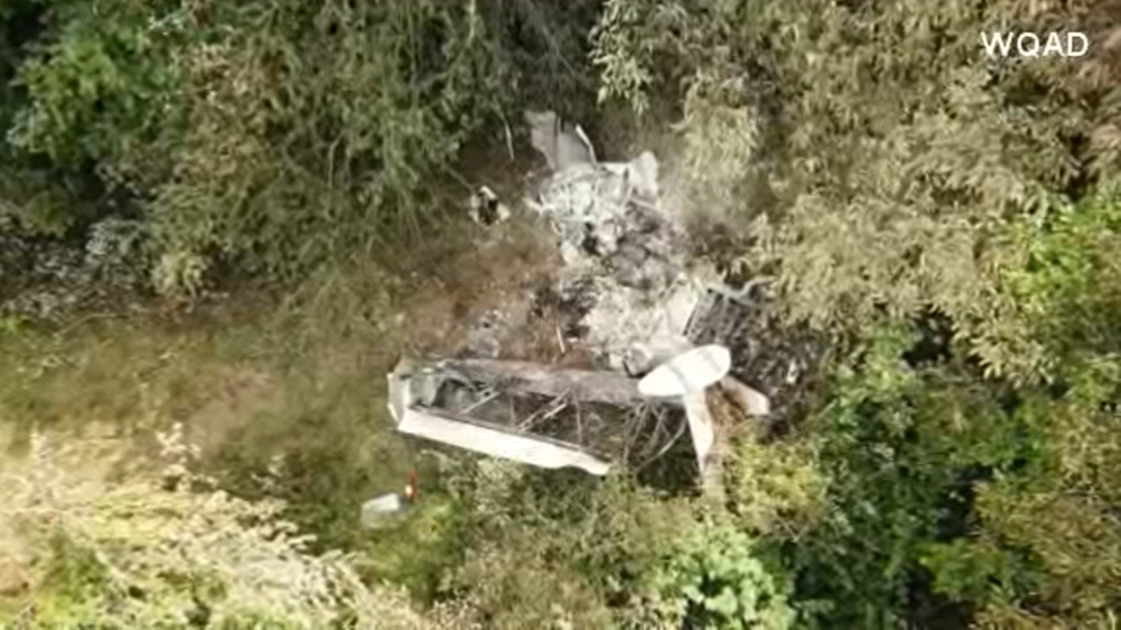 2 killed in plane crash near western Illinois airport - ABC7 Chicago