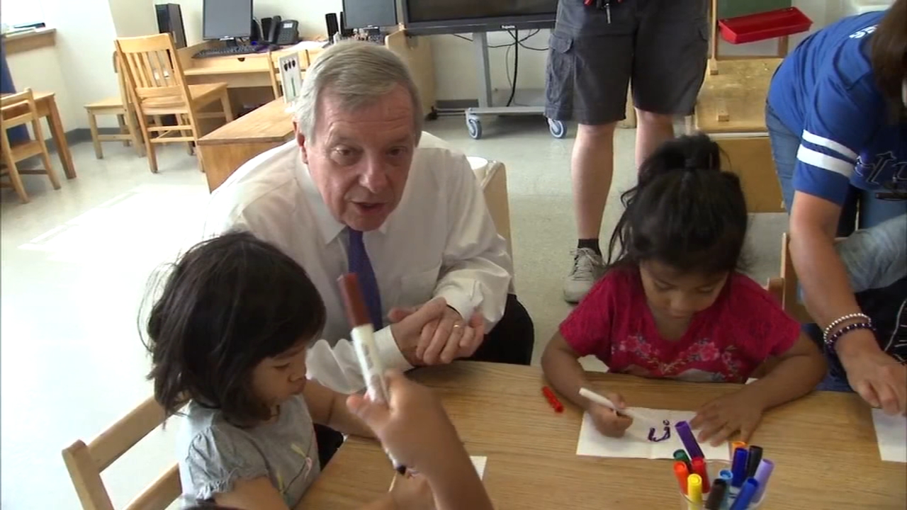 Durbin visits Chicago kids making cards for children separated from parents