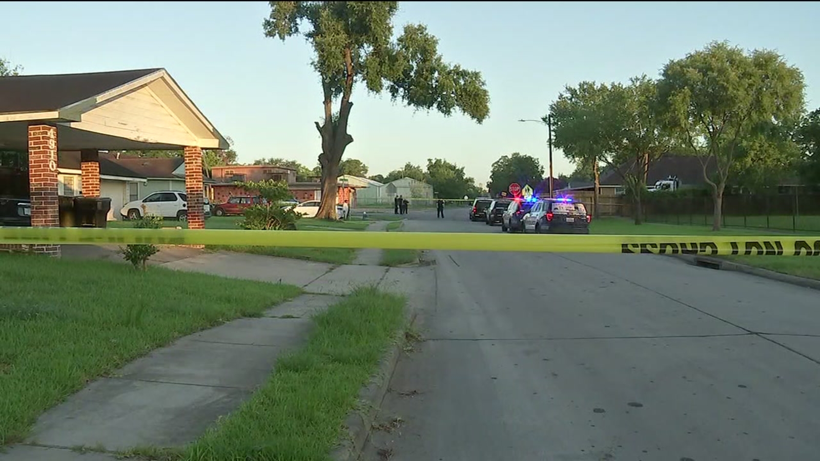 Man shot to death in car outside home on Houston's south side - ABC13 ...