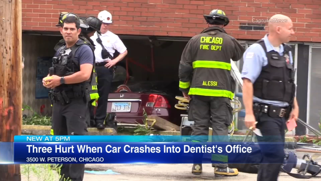 3 injured when car crashes into Pulaski Park dental office