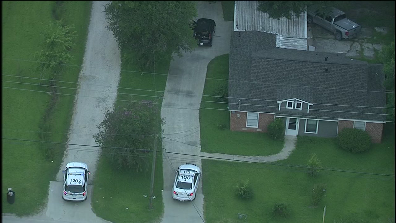 2 shot in Crosby