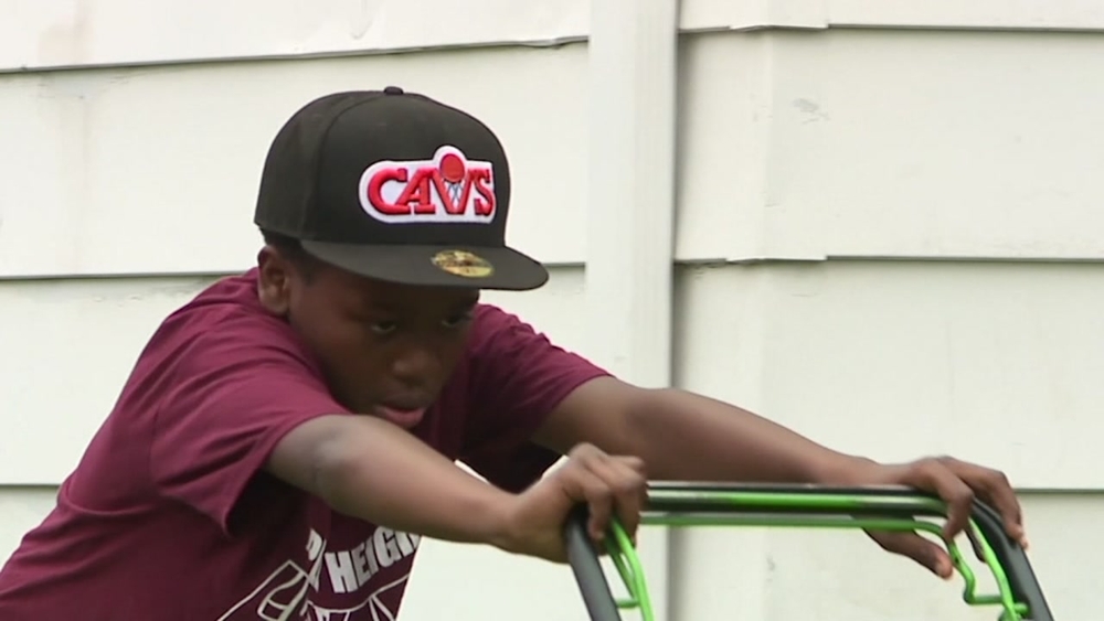 Neighbors call police on 12-year-old boy cutting grass