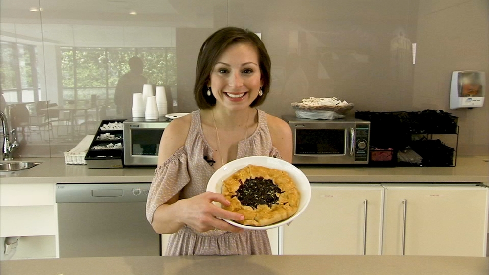 Eat Your Way To Wellness' Summer foods you will love: Blueberries and blueberry crostata