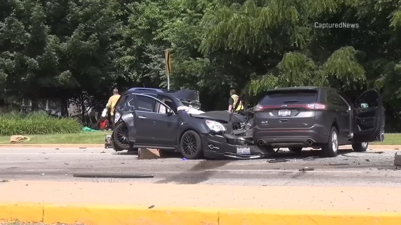 Elk Grove Village Crash Involving Dump Truck 5 Cars Kills 1 Abc7 Chicago