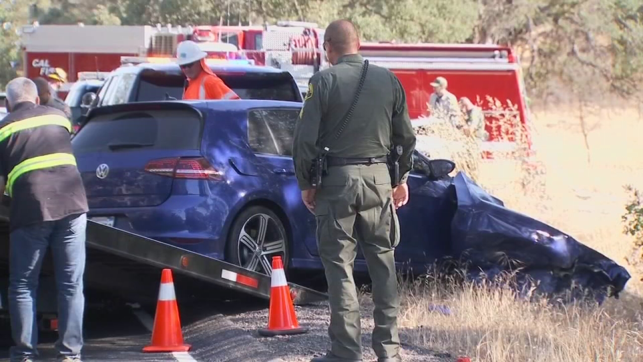 Deadly crash on Highway 41 after two vehicles collided head-on