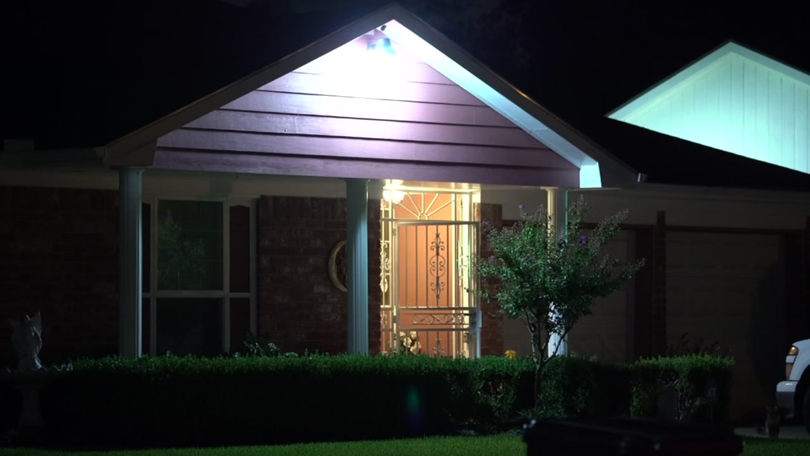 12yearold boy wounded in chest in driveby shooting in southwest Houston ABC13 Houston