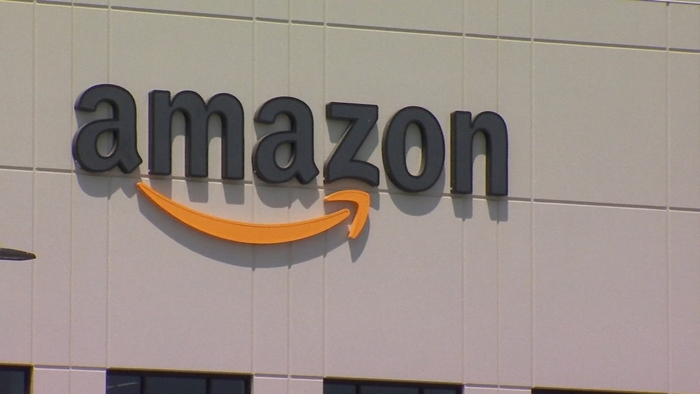 Fresno's Amazon Fulfillment Center open and shipping products