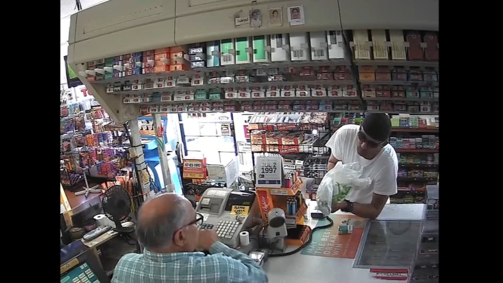 Man robs Fresno mini mart with plastic bag