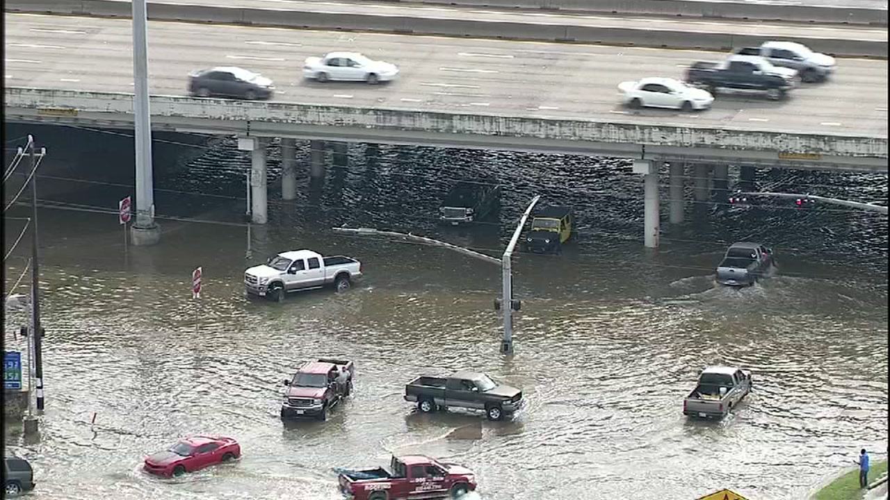 High water strands drivers across Houston area 