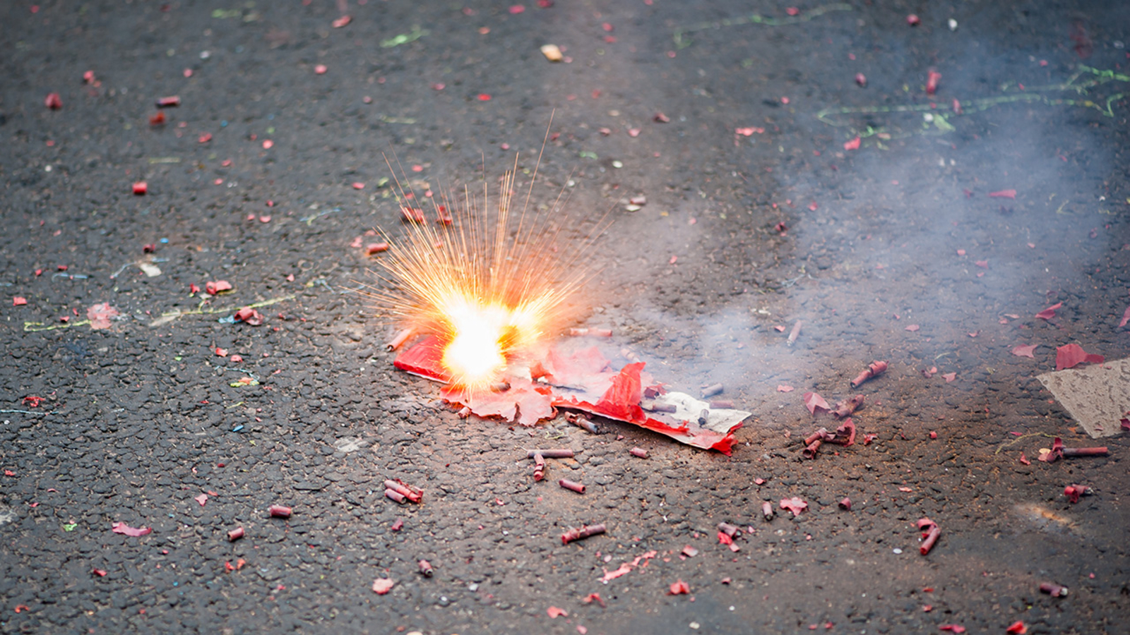 Man arrested in Massapequa for arsenal of illegal fireworks - Vimarsana News