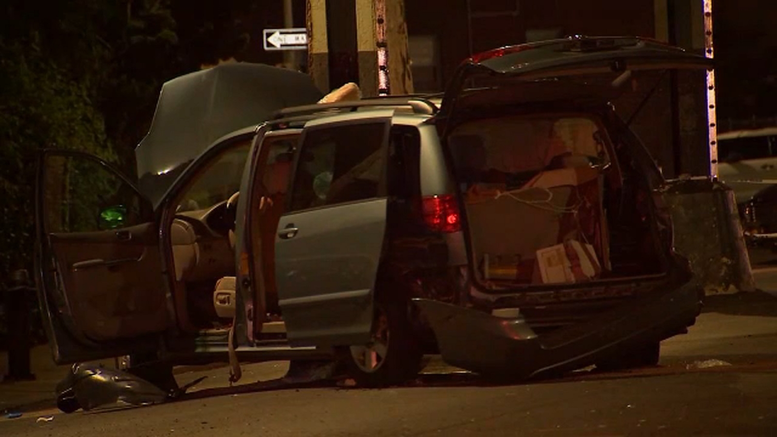 Witnesses: Bloodied driver flees Brooklyn hit and run scene; 4 ...