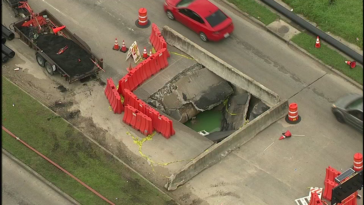 Huge sinkhole under repair in SW Houston
