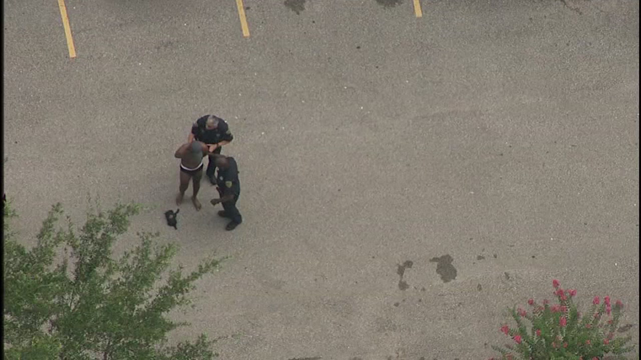 Man arrested in slow-speed chase