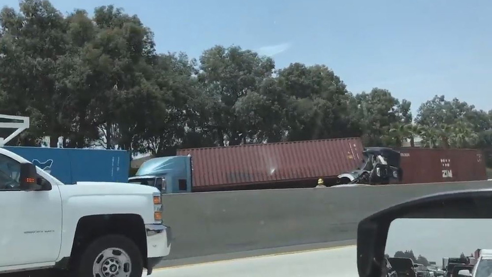 8 big rigs involved in chain-reaction crash on 60 Freeway in Chino